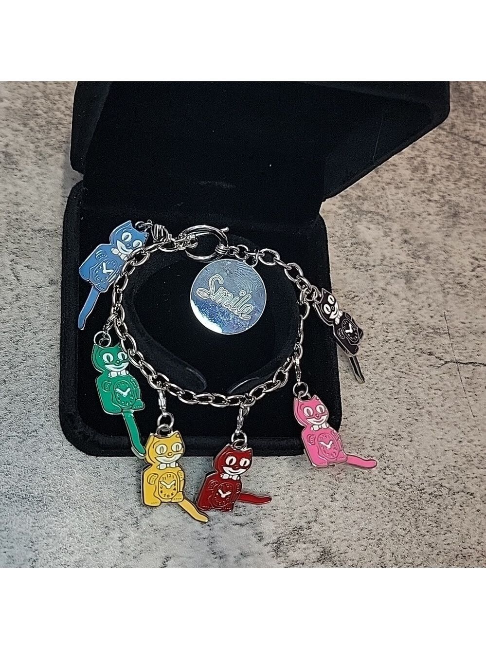 Kit-Cat Klock Charm bracelet clock - Picture 14 of 15